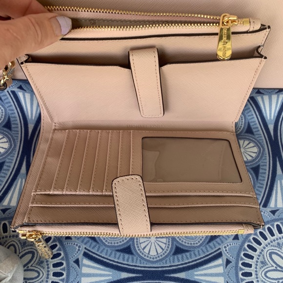 NWOT AUTHENTIC MICHAEL KORS PURSE/WALLET COMBO - Picture 5 of 8